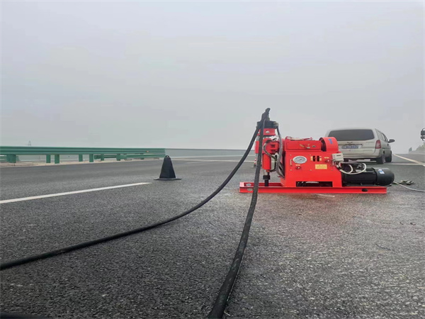 海头镇马路路基路面开裂下沉注浆加固灌浆